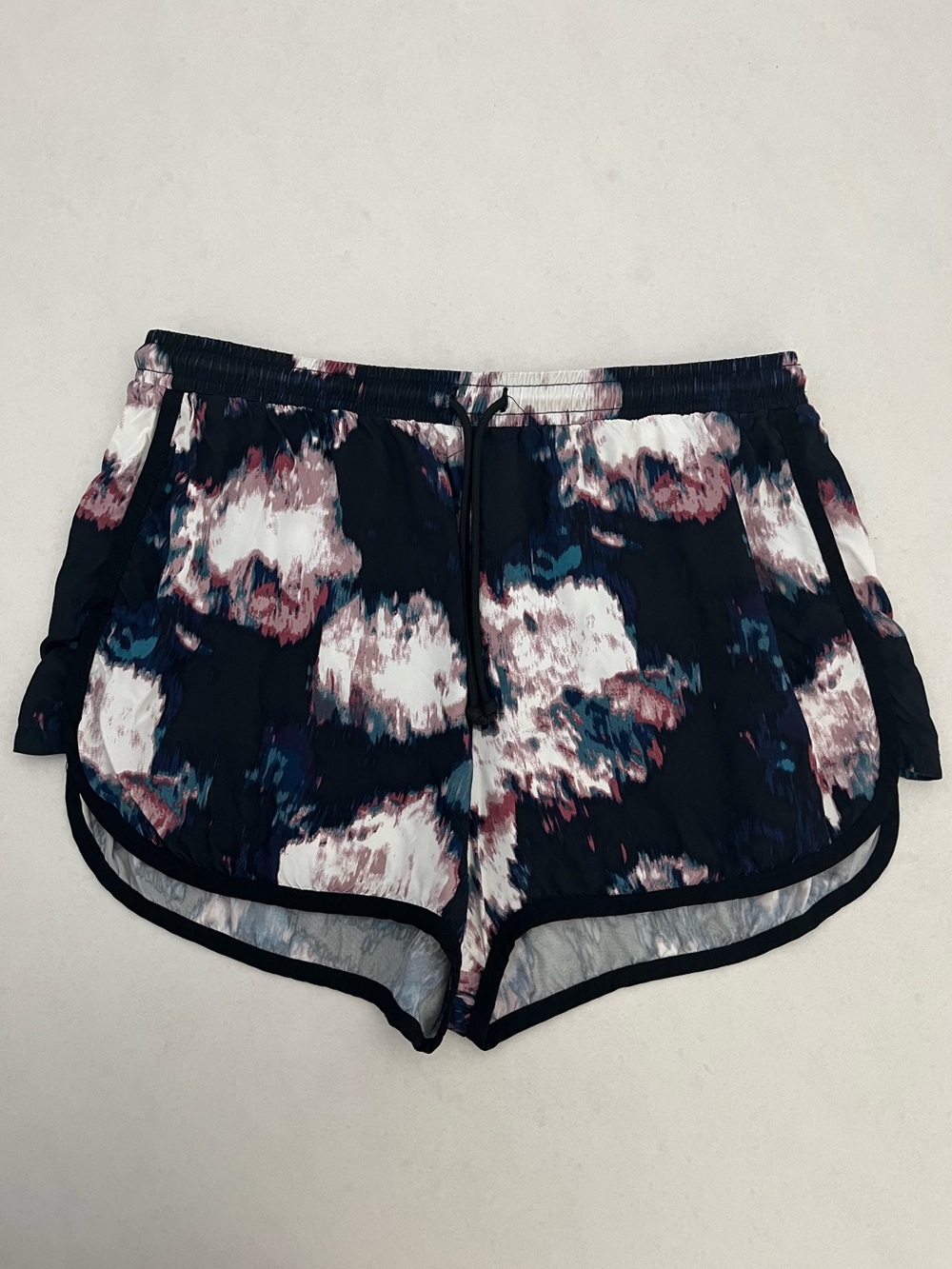 RVCA: Women's Lightweight Floral Print Shorts